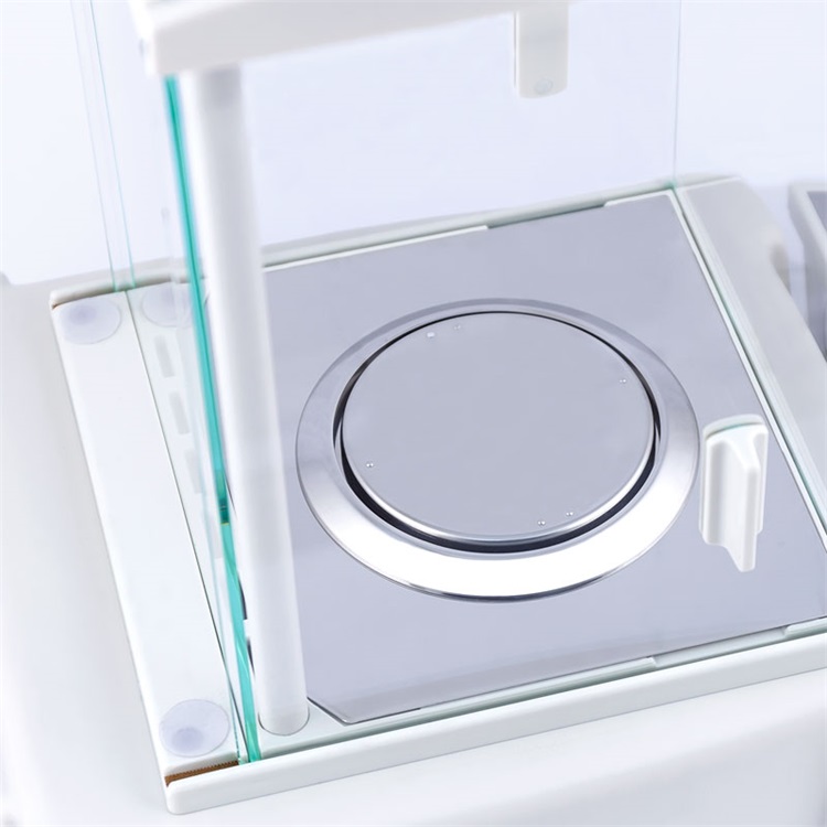 radwag  AS 220.3Y ANALYTICAL BALANCE