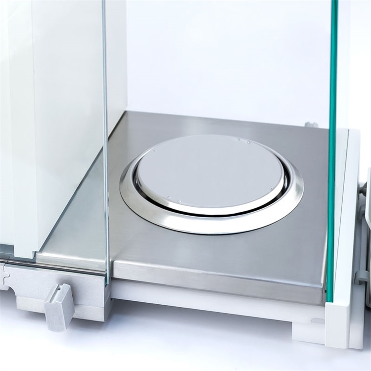 radwag  XA 100.4Y.A ANALYTICAL BALANCE